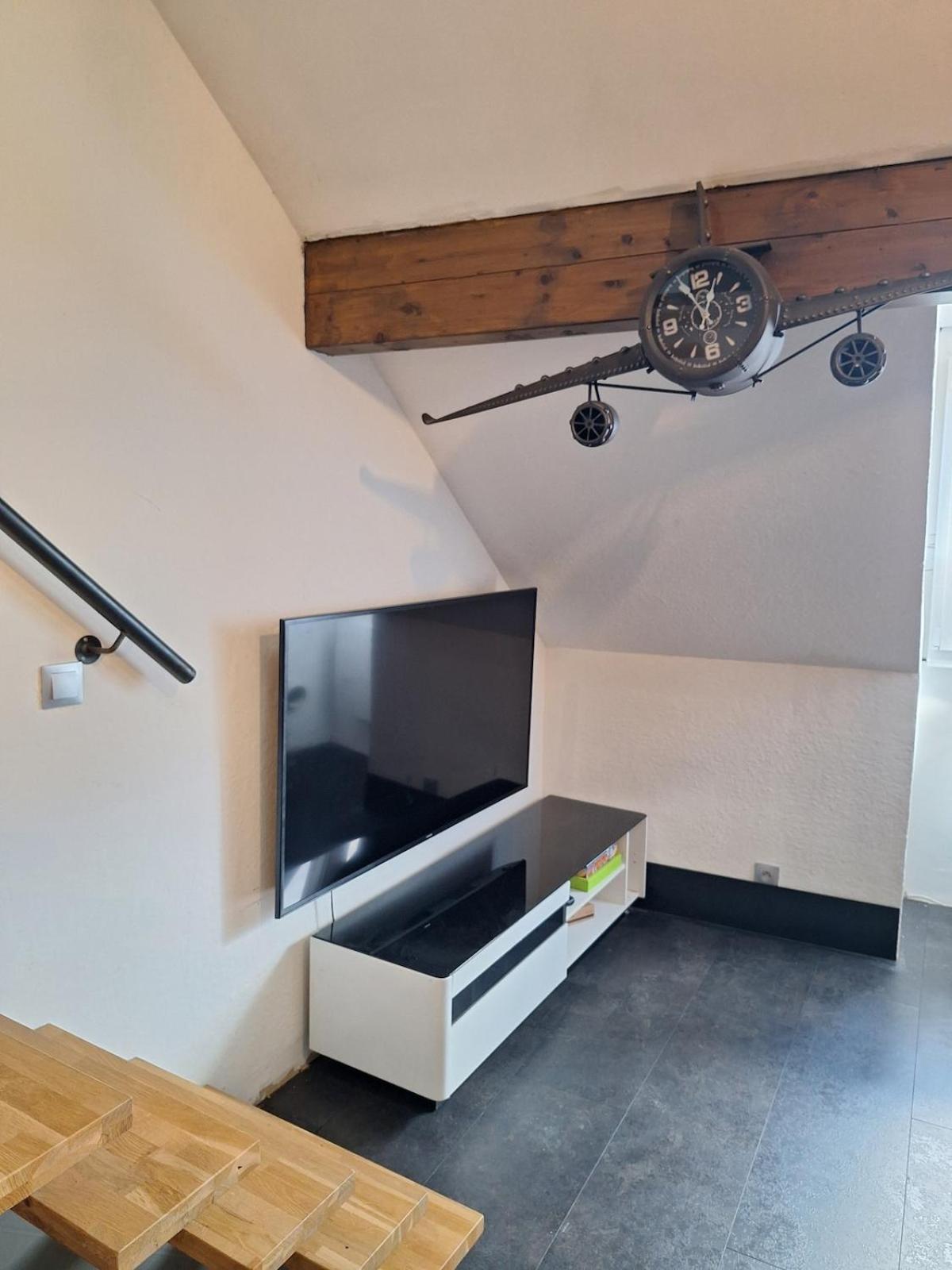 Chez Eric - L'Atypique Appartement Rumilly  Buitenkant foto